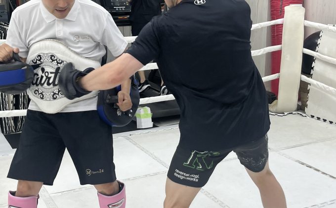 【大釜トレーナー悶絶⁉】ボディーブロー講座 ～効かせる打ち方、教えます～