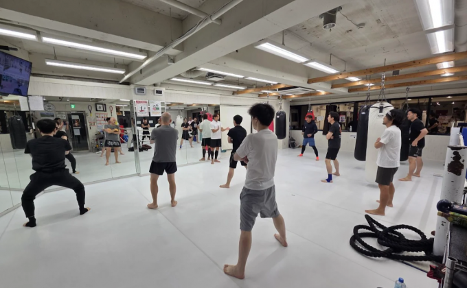 木曜20時は“筋トレ×キックボクシング”で人生を変える夜！
