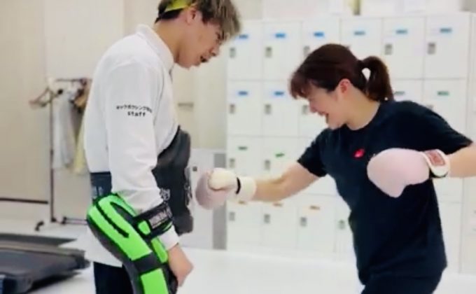 トレーナーのボディを思いっきり殴れるのはSports24のジムくらい！